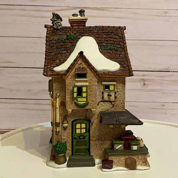 DEPARTMENT 56 - Swifts Stringed Instruments - Heritage Village - Dickens Village - Picture 4 of 12